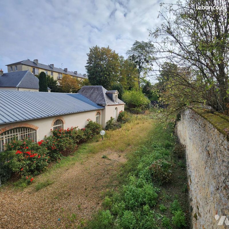Maison 28 pièces 713 m² · à La Ferté-Bernard · 713 m² · 624 000 €
