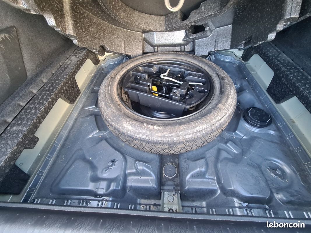 PEUGEOT 308 BlueHDi 100ch SS BVM6 Allure (image 8)