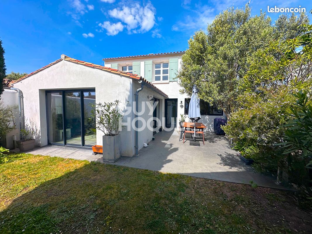 Maison 5 pièces 107 m² · à Loix · 107 m² · 946 000 €