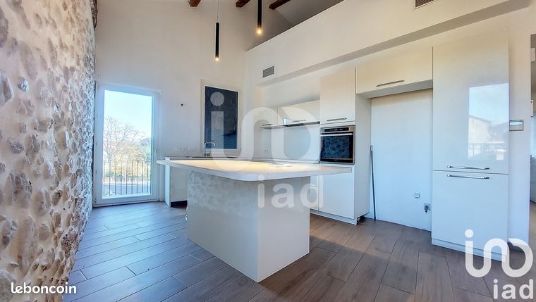 Maison 5 pièces 230 m²