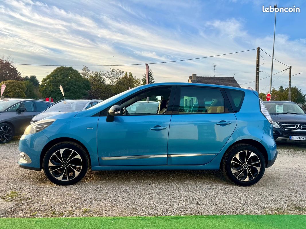 RENAULT Scenic TCE 130 ENERGY BOSE ÉDITION / CT OK / SUIVIE CONCESSION COMPLET/ RAS (image 4)