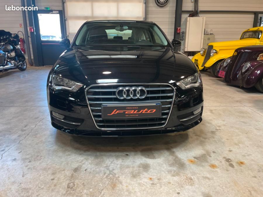 Audi A3 1.6 tdI 105 cv AMBIENTE 105cv 3P BVM (image 3)