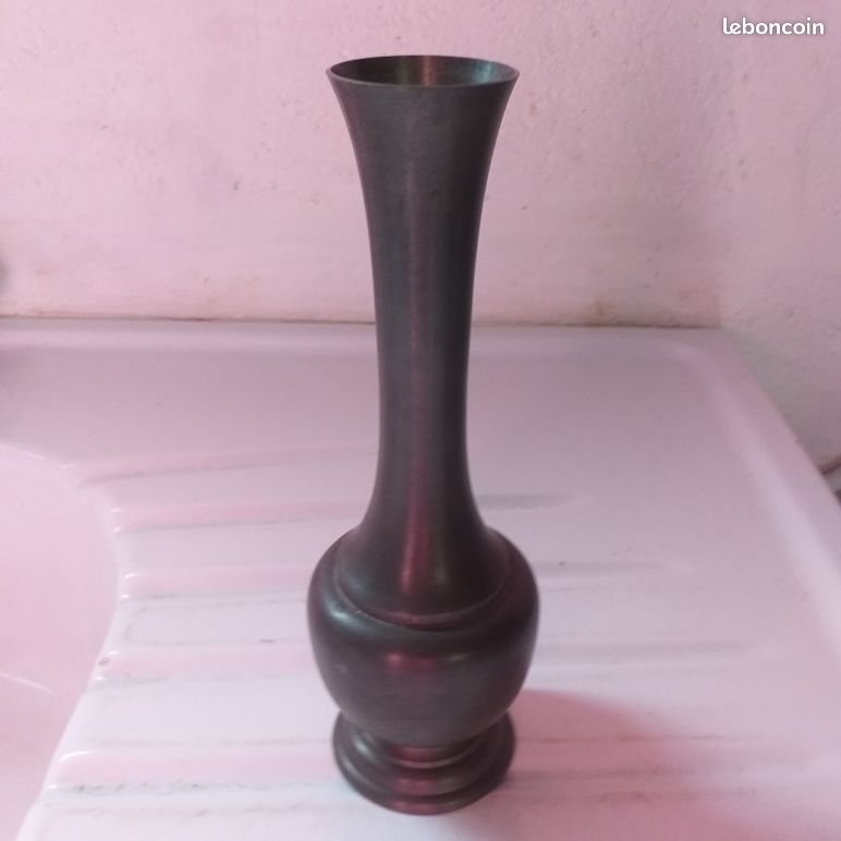 Vase étain soliflore (image 1)
