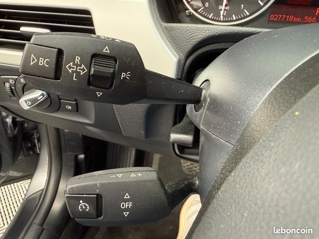 BMW SERIE 3 E90 LCI 318d 143 ch Confort A (image 28)