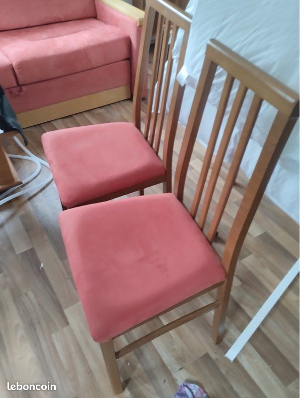 4 chaises plus table à rallonge (image 1)