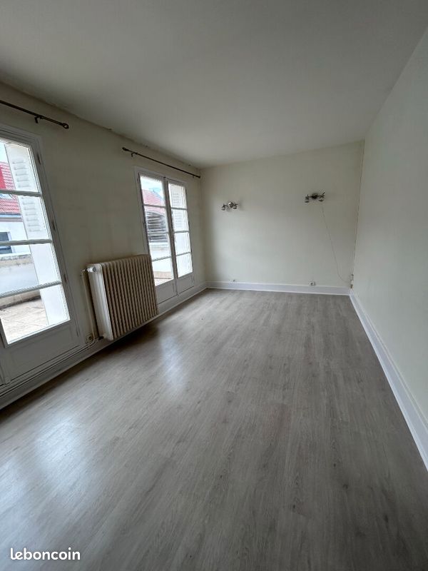 Appartement 3 pièces 63 m² · à Moulins · 63 m² · 550 €