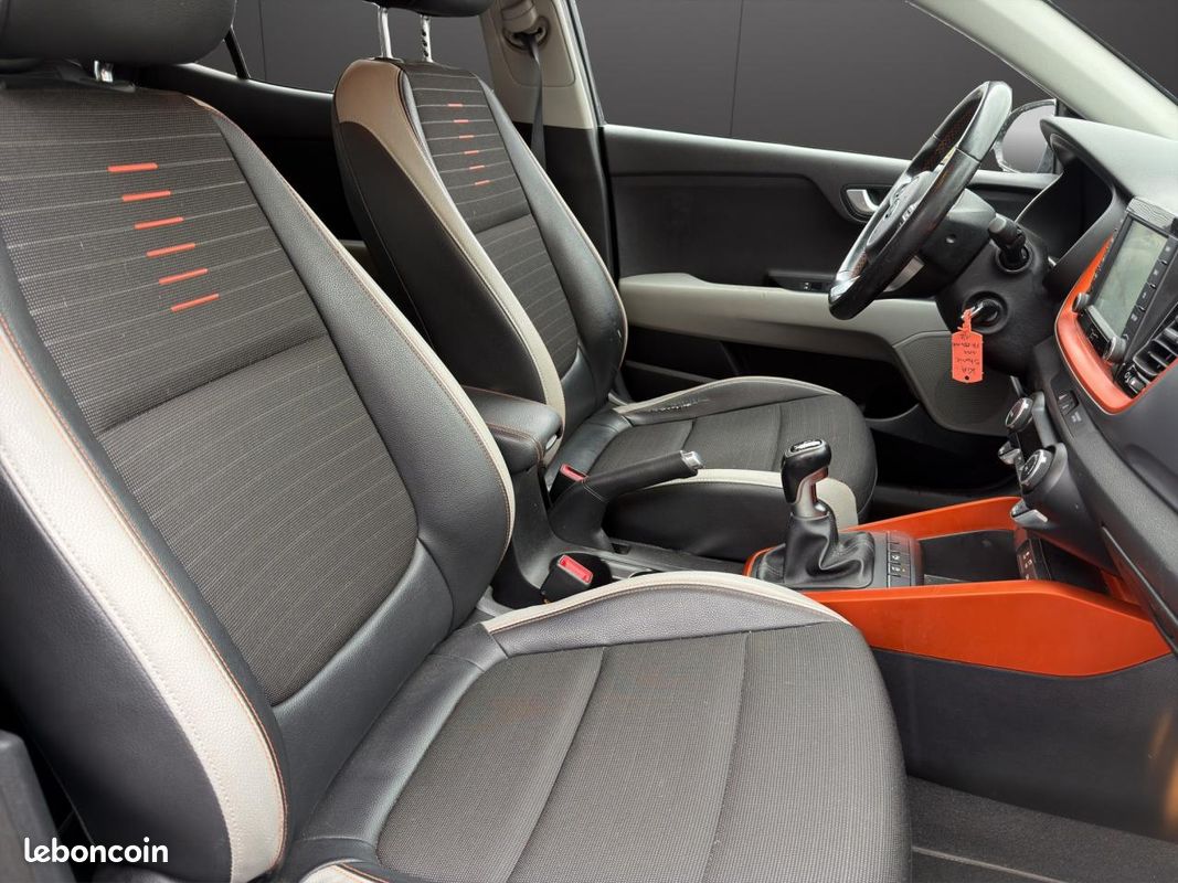 KIA STONIC 1.0 T-GDI - 120 - Stop&Go Design (image 18)