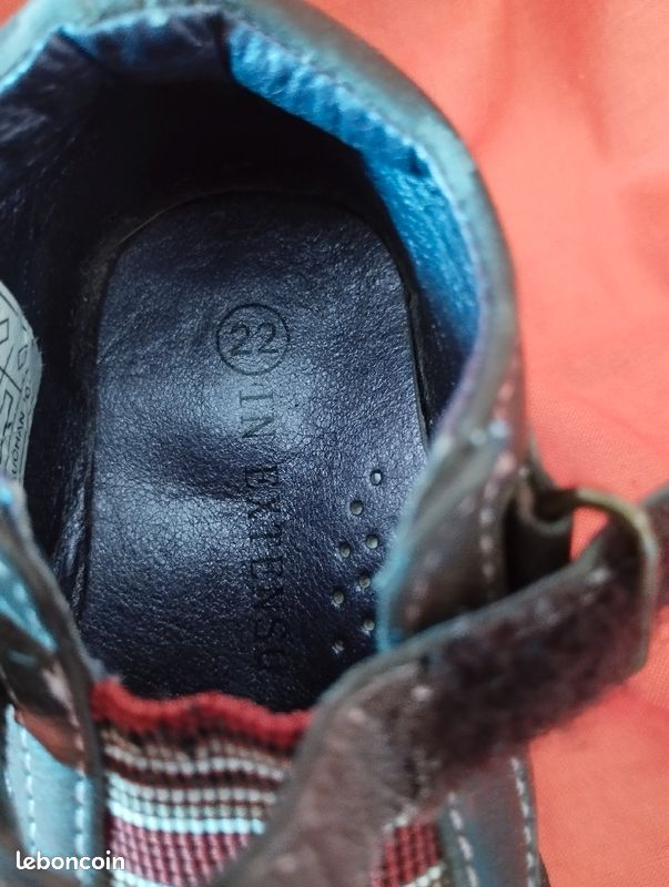 Des chaussures fille T 22 (image 3)