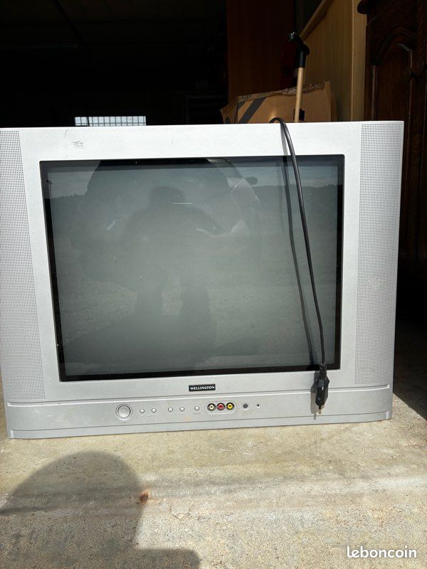 Téléviseur Cathodique (CRT) Wellington - État Comme Neuf (image 4)