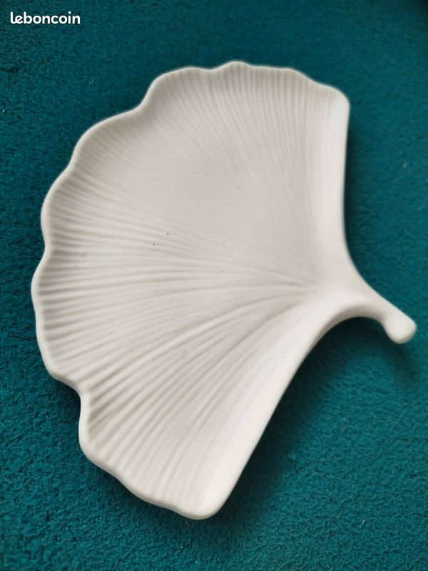 🍃Vide-poche feuille de Ginkgo en jesmonite – Design naturel et élégant (image 1)