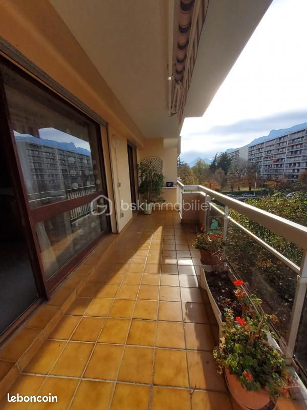 Appartement 5 pièces 109 m² · à Échirolles · 109 m² · 155 000 €