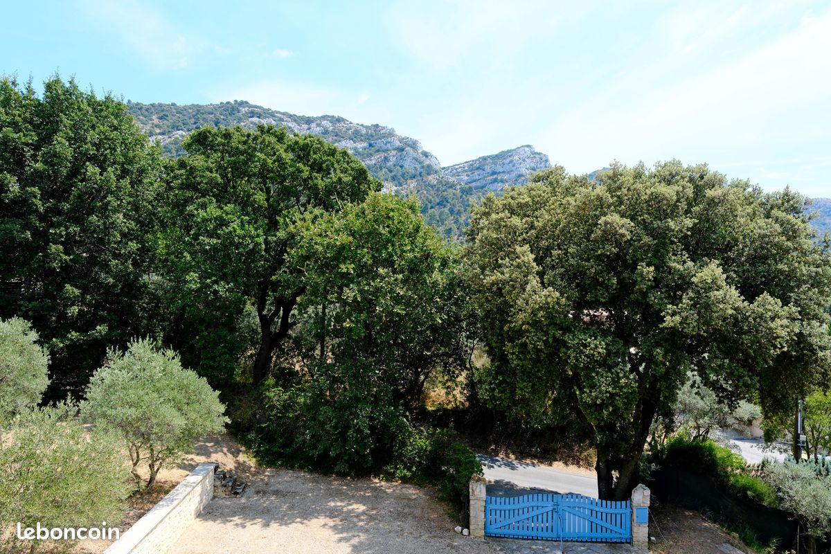 Maison 8 pièces 162 m² · à Robion · 162 m² · 549 000 €