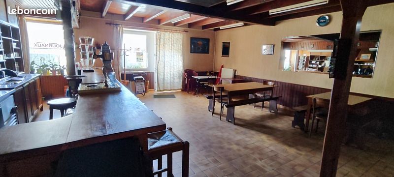Maison de village 7 pièces 236 m² - Terres-de-Haute-Charente 16270 La Péruse (image principale 4)