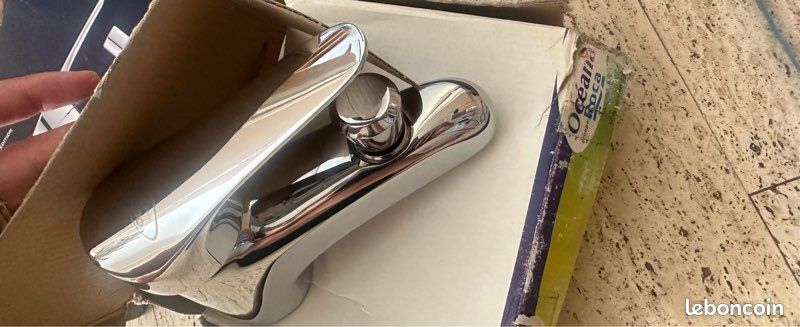 Mitigeur Bain-douche ADELE mural avec inverseur automatique, livré sans