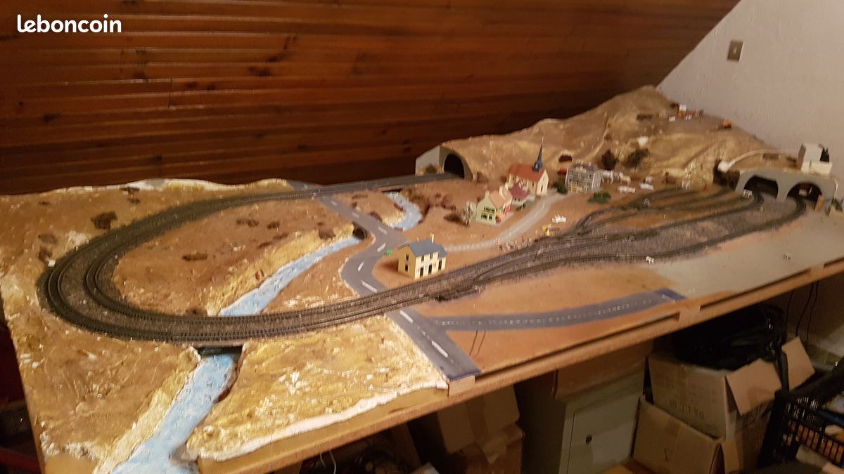 Circuit 2-en-1 Kinderplay: train électrique et piste auto, pont lumineux, loco sonore (KP0635) - Jeux - Jouets