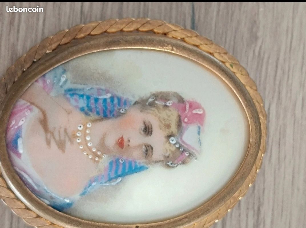 BROCHE ANCIENNE PORCELAINE de Limoges EUR 6,50 - FR