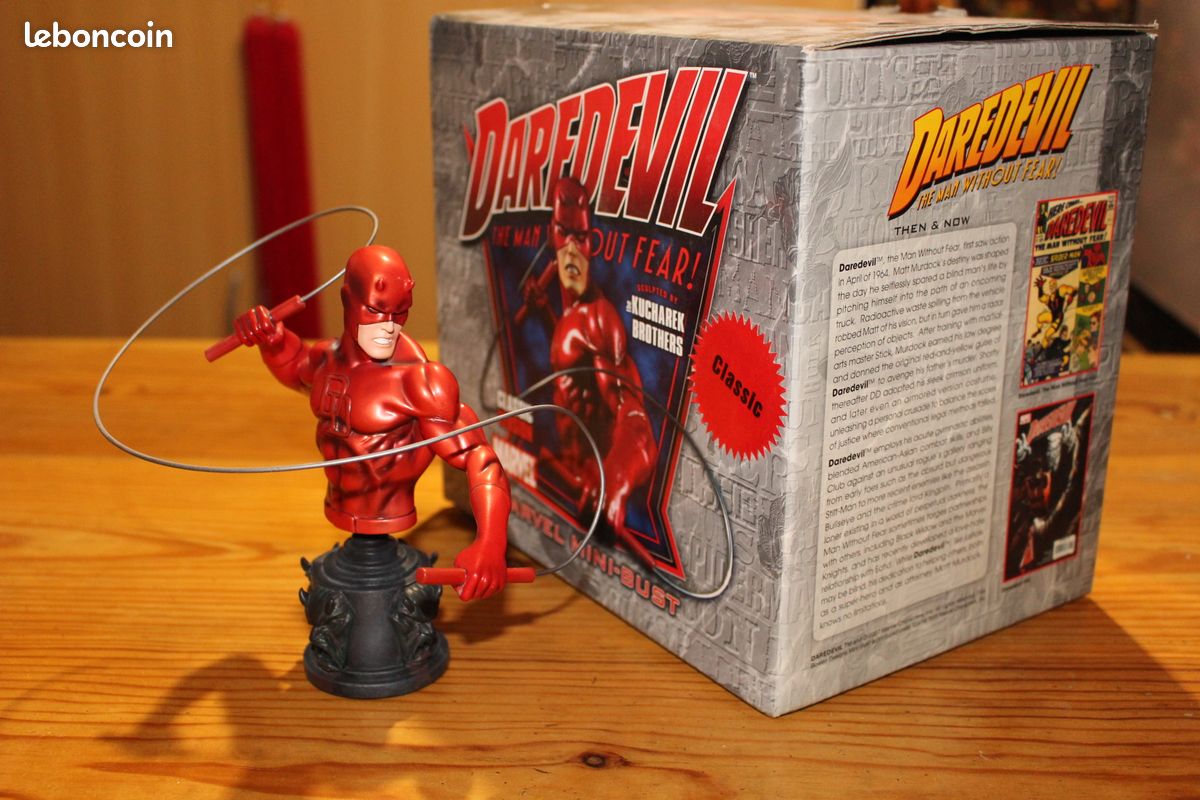 DAREDEVIL statue Daredevil en armure full size