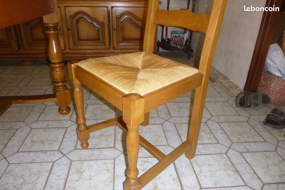 Ensemble vaisselier, table et chaises (image 7)