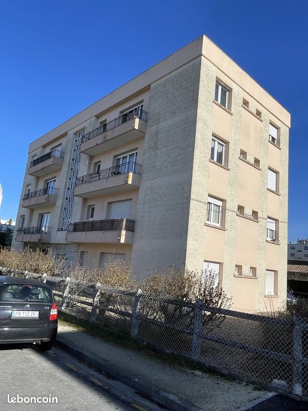 Local commercial 497 m² · à Bordeaux · 497 m² · 1 775 000 €