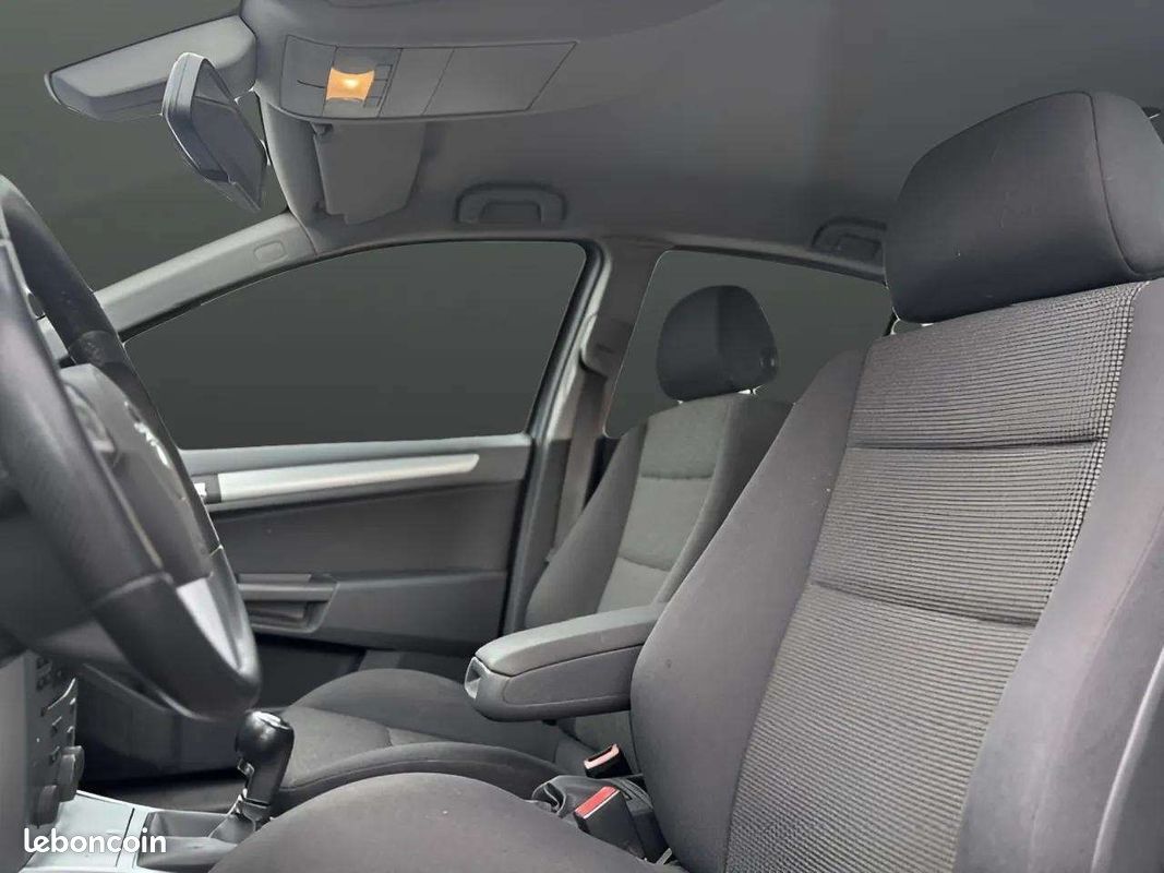 Opel ASTRA 1.7 CDTI110 COSMO ECOF 5P (image 14)