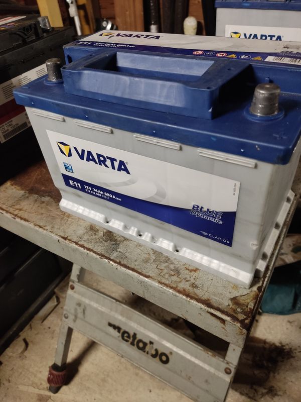 Batterie Varta 12v 74Ah 680A - Équipement auto