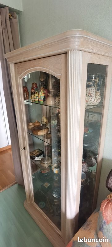 Vitrine (image 2)