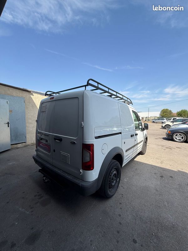 Ford t.connect connect 200c 1.8 tdci 110 2010 (image 4)