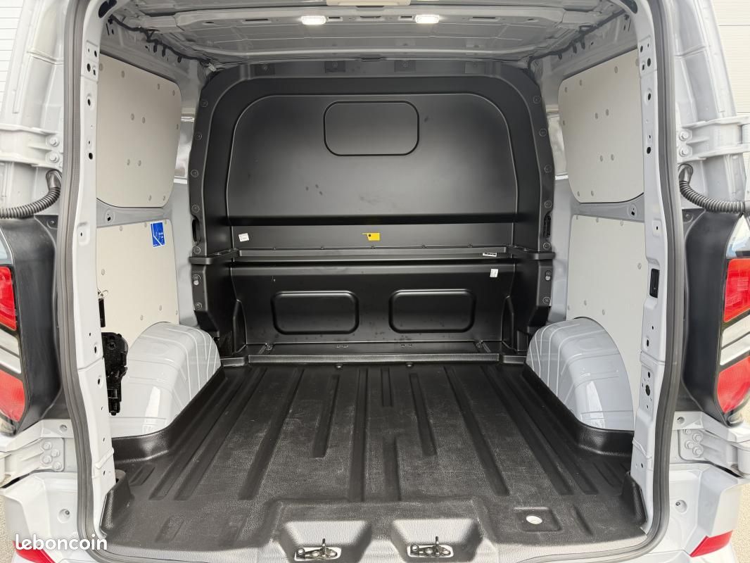 Ford Transit Custom 2.0 150 CH LIMITED CABINE APPROFONDIE L1 H1 BVM6 / SUPERBE ETAT GARANTIE CONS... (image 20)