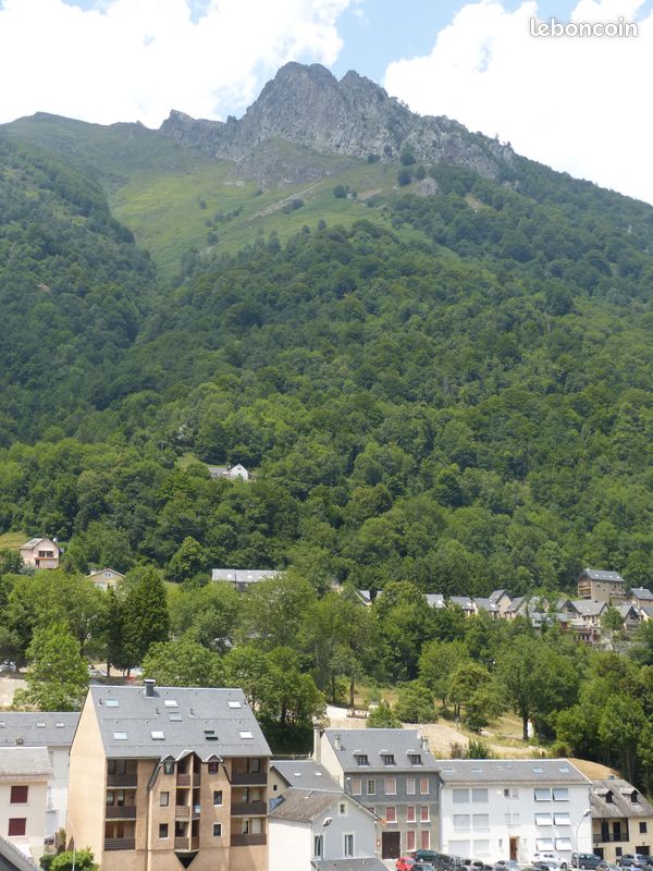 2 pers, à 2 pas des télécabines et cures, balcon vue montagneà 2 mn du centre ville (image 8)
