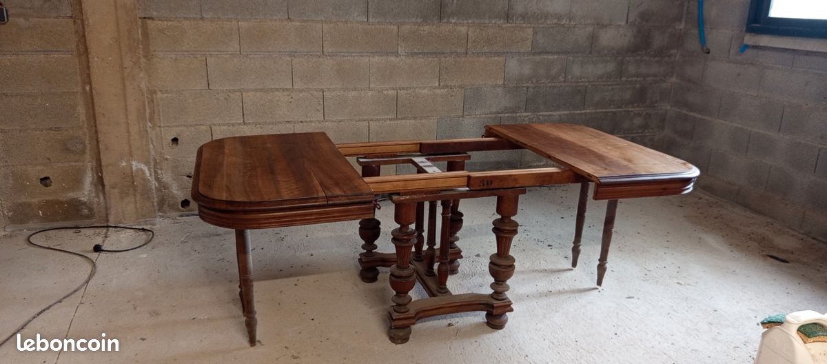 Table en bois de style Henri II (image 3)