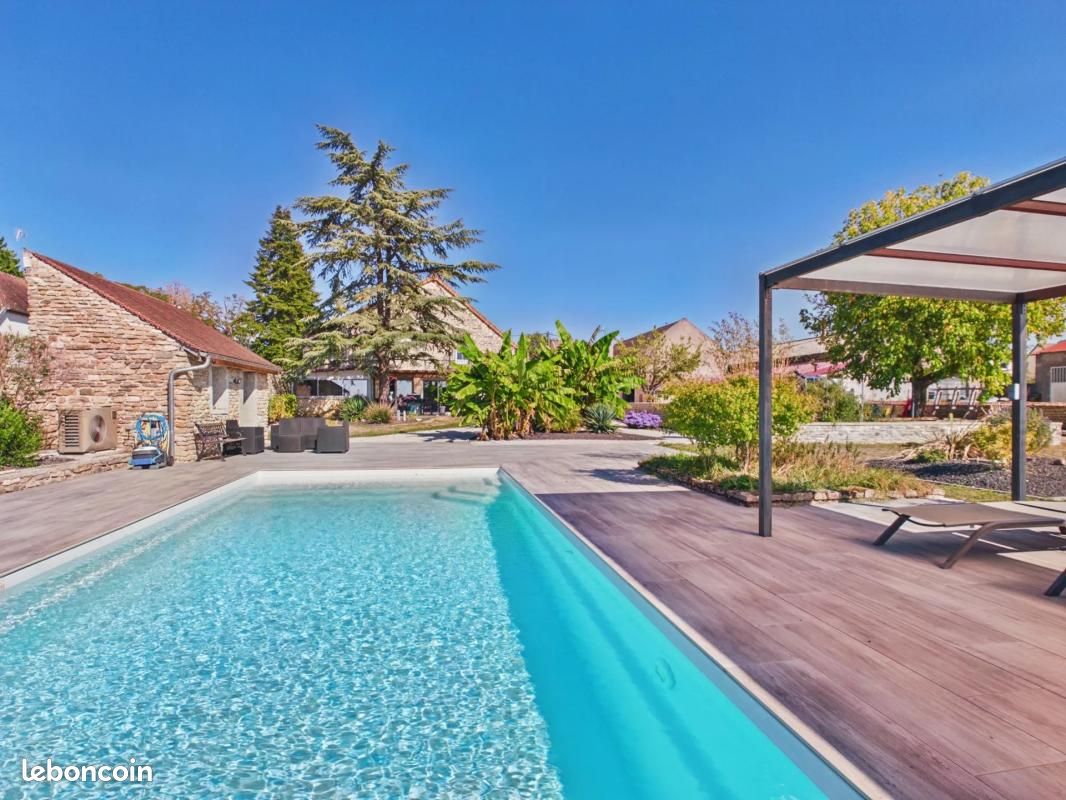 Maison 16 pièces 467 m² · à Bligny-lès-Beaune · 467 m² · 1 360 000 €