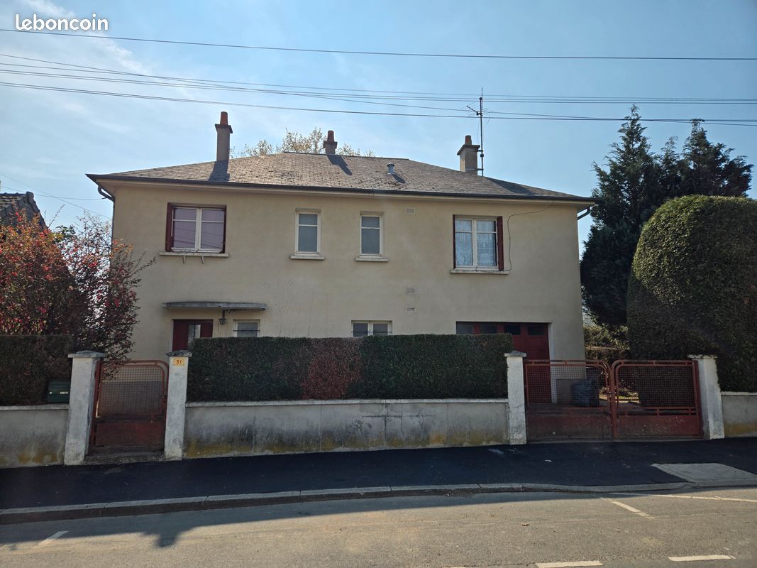 Maison 5 pièces 92 m² · à La Châtre · 92 m² · 90 000 €