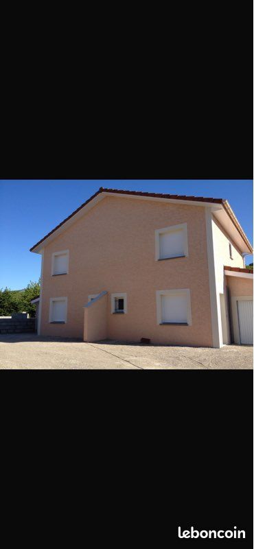 Maison 4 pièces 90 m² · à Châtonnay · 90 m² · 950 €
