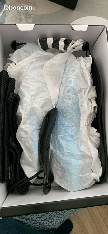 Adidas crampons vissés foot sans lacet (image 3)