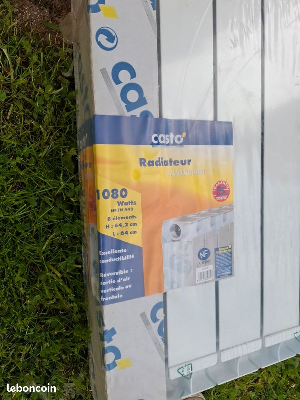 Radiateur casto encore ds son emballage acheté 139 euros 1080 watts hauteur et longueur 64 cm sortie air frontale ou verticale (image 2)