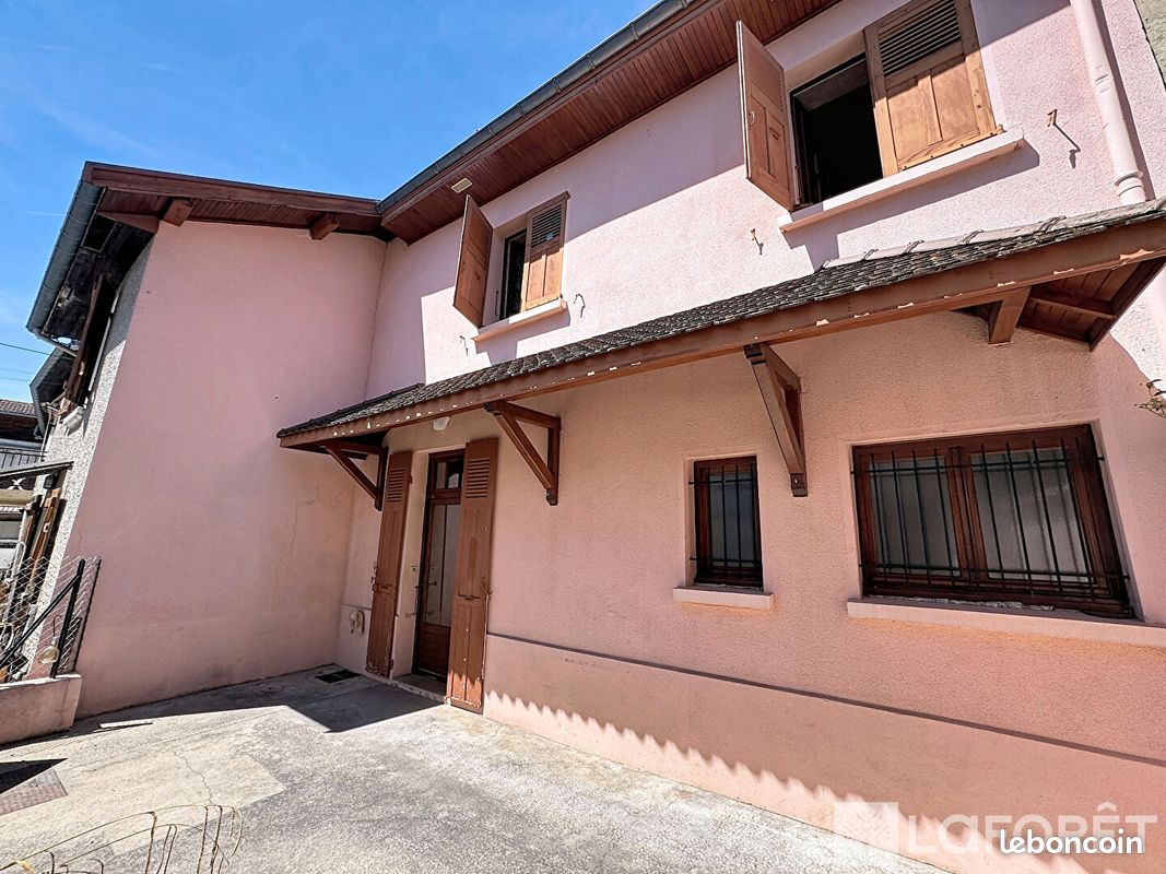 Maison 4 pièces 107 m² · à Les Abrets en Dauphiné · 107 m² · 119 900 €