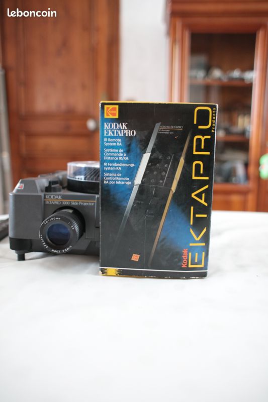 Objectif de projection KODAK EKTAPRO FFF LENS 100-200 mm f/3,5 MC