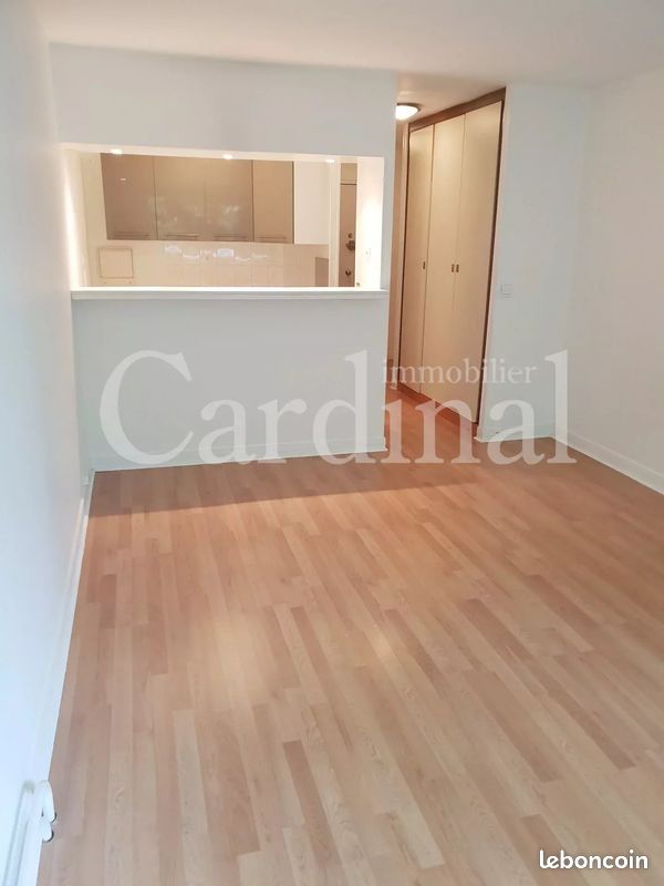 Appartement 2 pièces 45 m² · à Bailly · 45 m² · 984 €