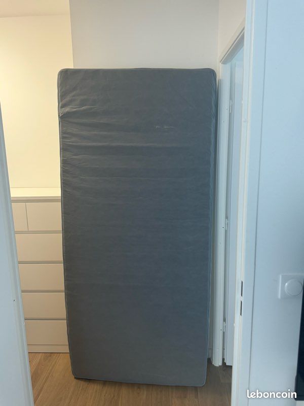 Lit IKEA (image 8)