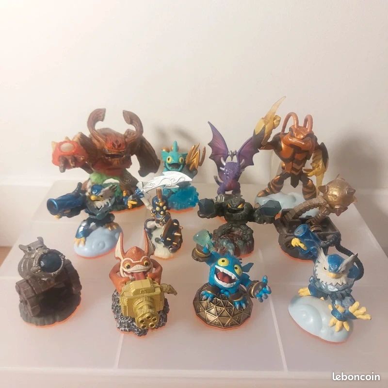 Lot De 12 Figurines Skylanders – Occasion – Collection