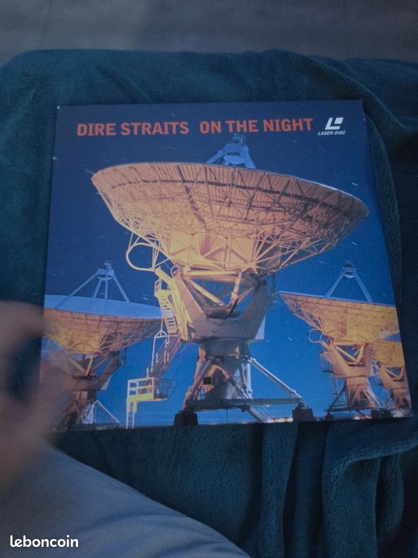 Lot de 12 LaserDiscs vintage – Johnny Hallyday, Dire Straits, Disney, Tina Turner (image 19)