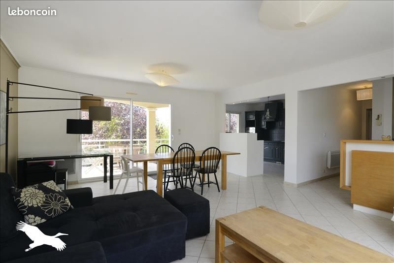 Pavillon 7 pièces 157 m² - Nersac 16440 (image principale 1)