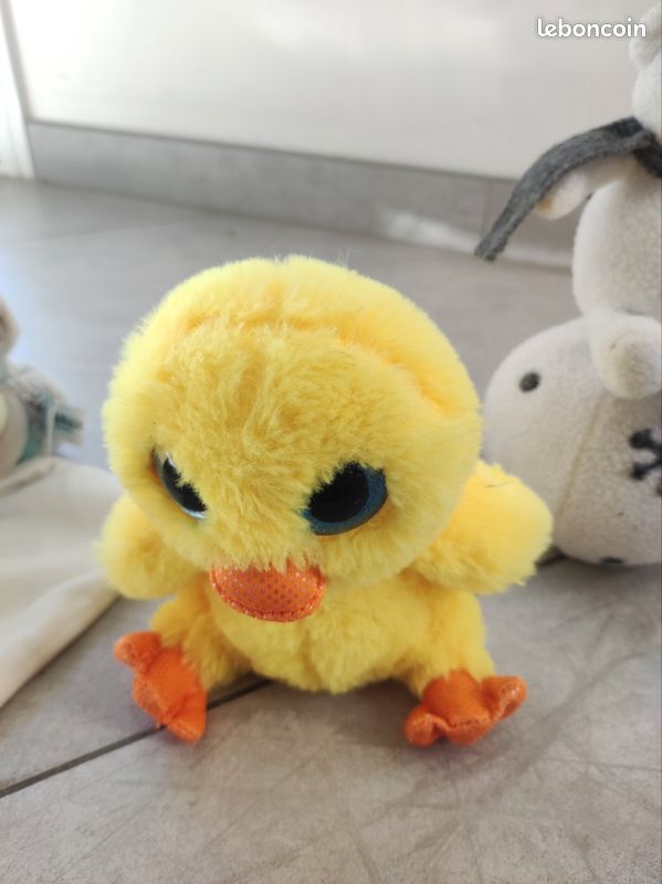 Peluches, jeux et doudous divers en très bon état (image 11)