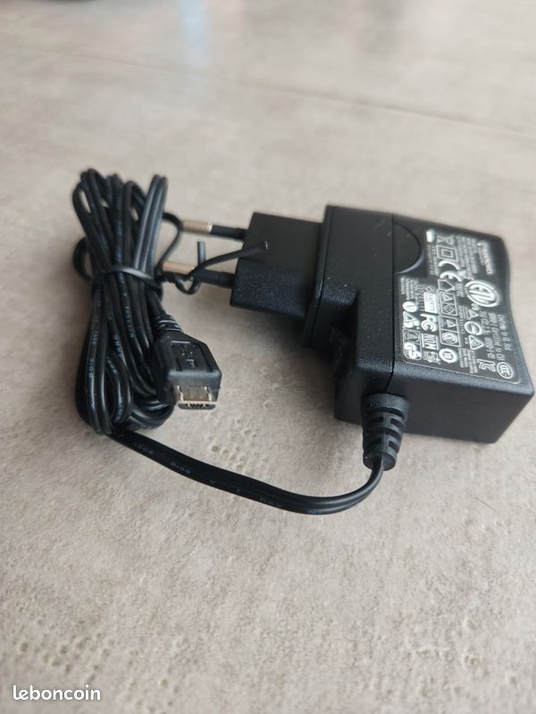 Chargeur rapide micro USB600mA (image 2)