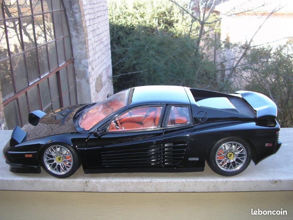 Pocher Ferrari Testarossa TARGA 1/8 schaalmodellen (image 11)