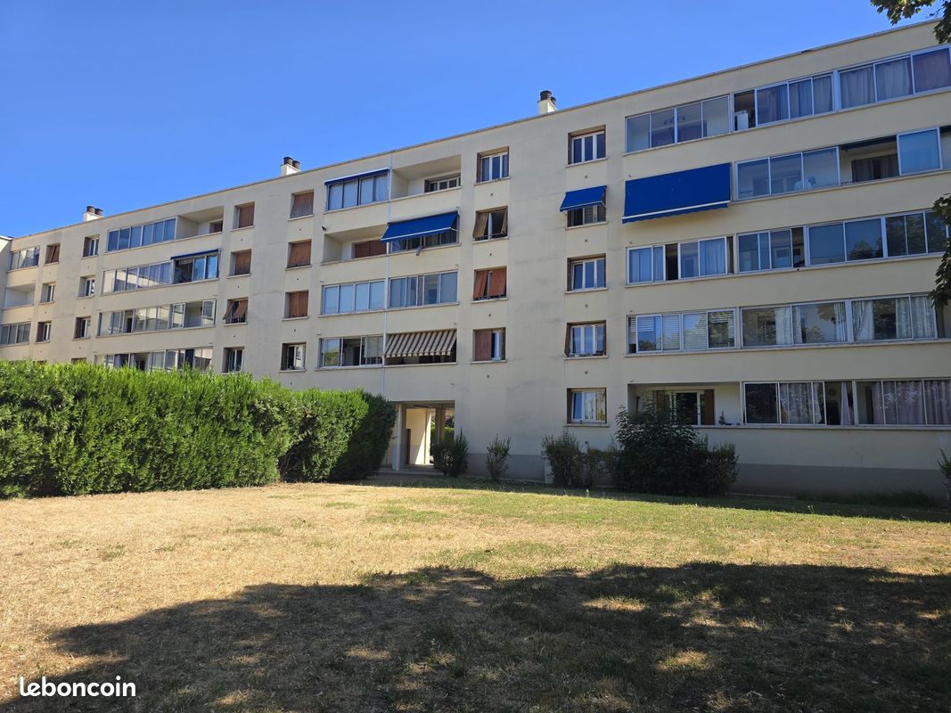 Appartement 4 pièces 68 m² · à Vénissieux · 68 m² · 176 500 €