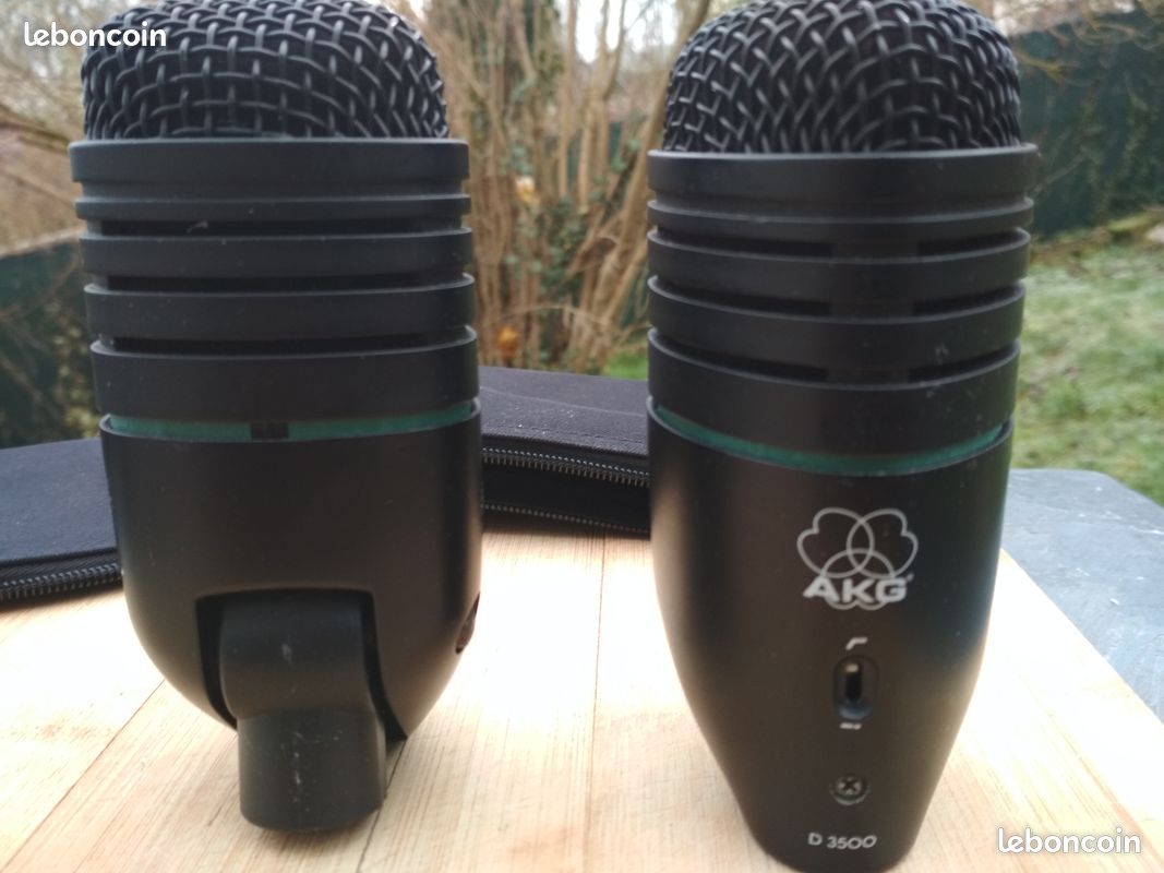 2 X AKG D35oo (image 1)
