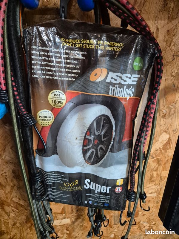Chaussettes à Neige ISSE SUPER - Taille 66 - Pour Pneus De Voiture - Faciles à Installer - Neuf Avec Sac