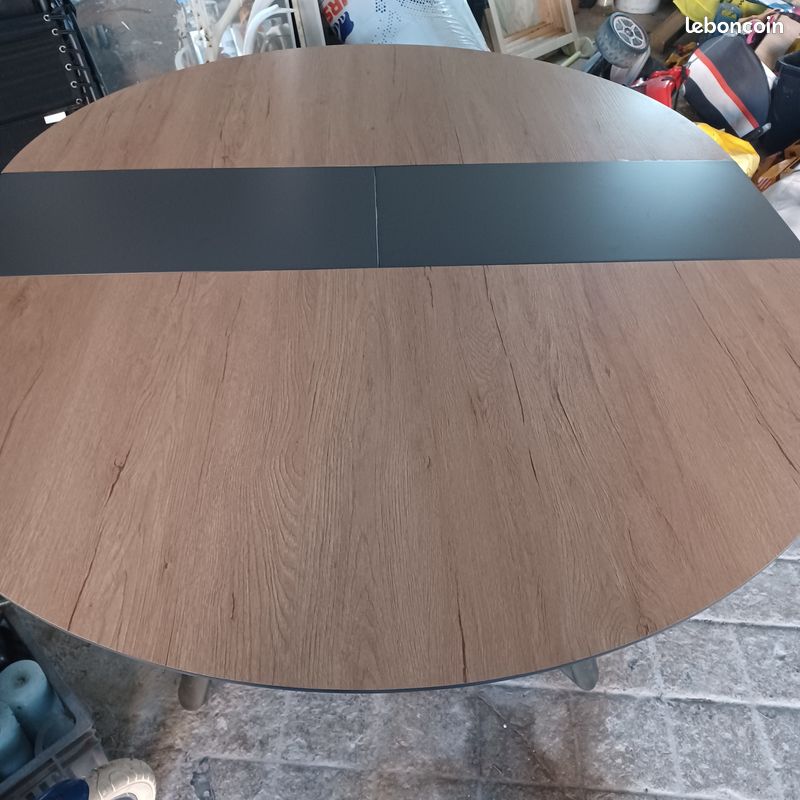 Table (image 3)