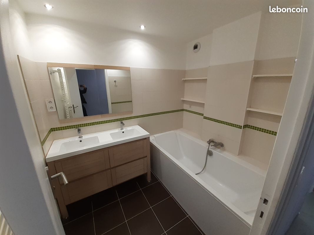 Appartement 3 pièces 70 m² · à Reims · 69,6 m² · 950 €